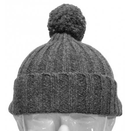 Gebreide muts met knoop